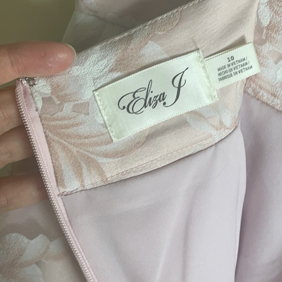 Eliza J Pink Floral Midi Skirt with light petticoat lining - Picture 6 of 6